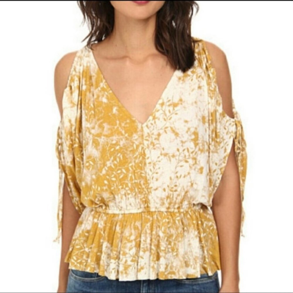 Free People Abracadabra Cold Shoulder V Neck Top - Picture 2 of 8